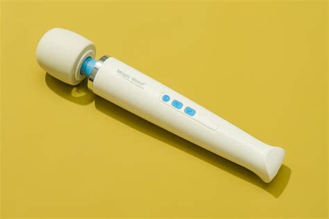 14 Best Vibrators & Sex Toys For Squirting In 2024!